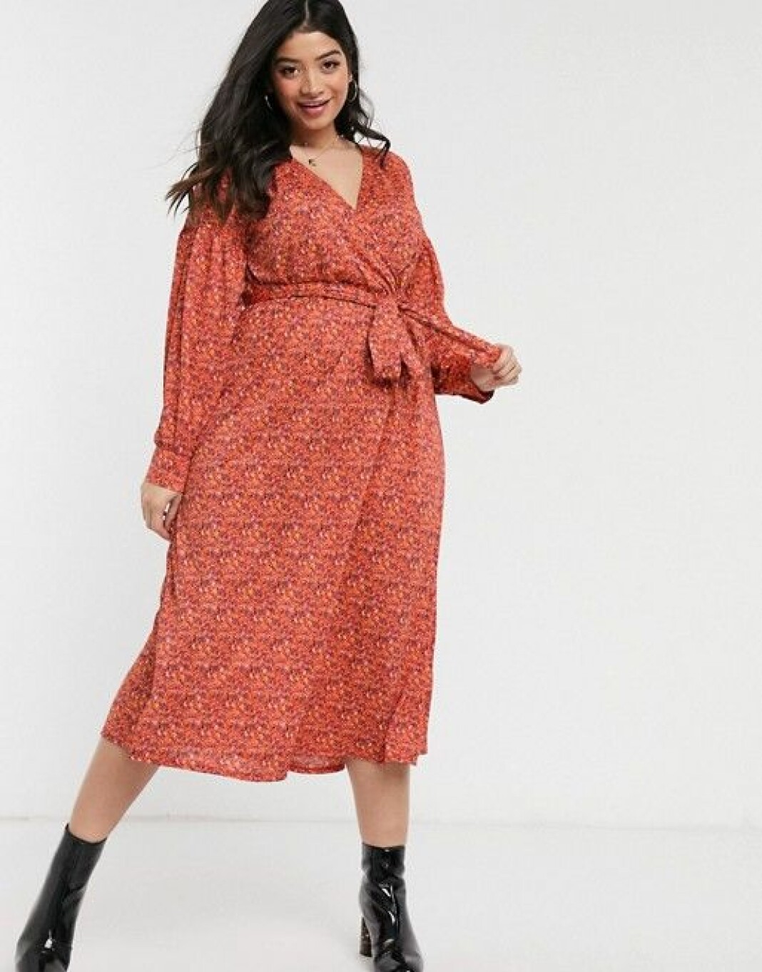 En omlottklänning i blommigt mönster från Asos design