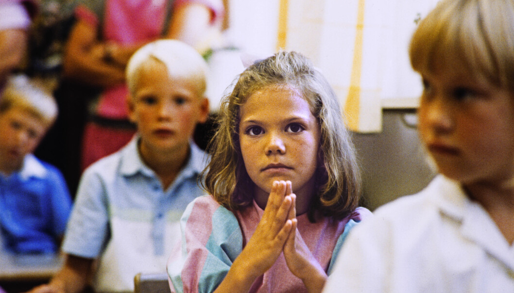 Foto: Jan Collsiöö/TT En fokuserad kronprinsessa Victoria på första skoldagen.