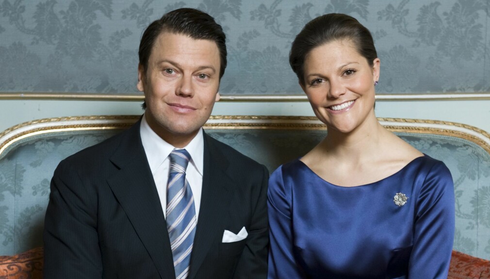 Foto: Henrik Montgomery/TT Daniel Westling och kronprinsessan Victoria när de offentliggjorde sin förlovning.