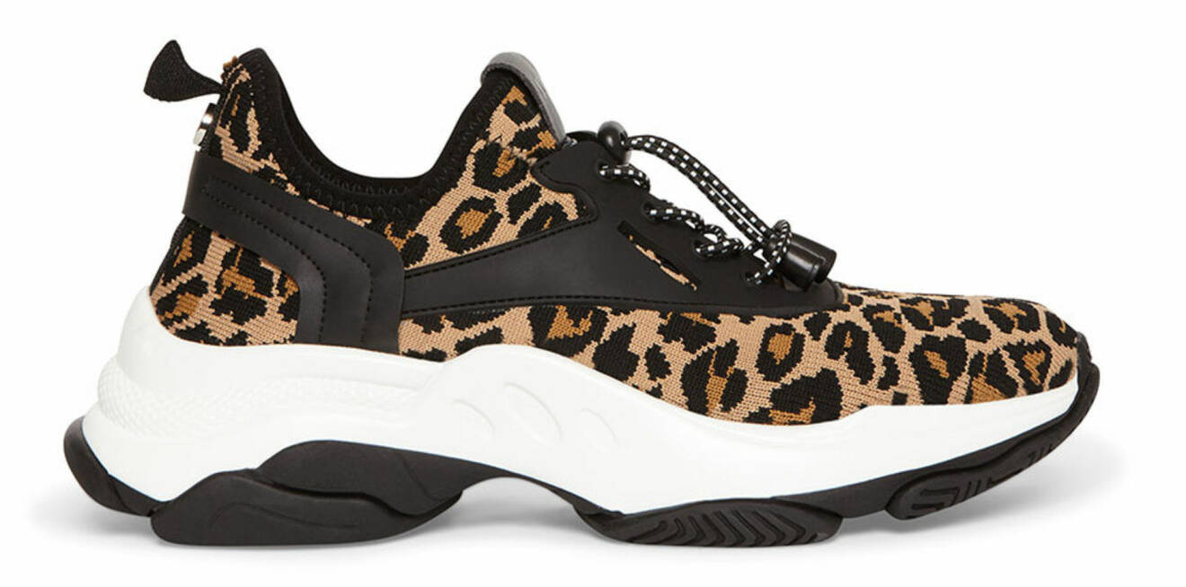 Leopardmönstrade sneakers från Steve Madden.