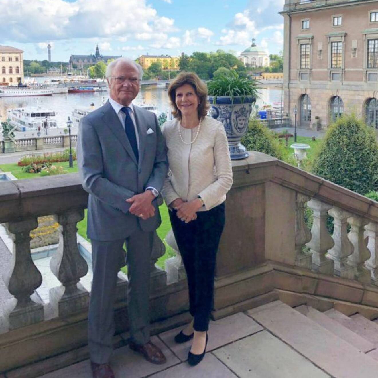 Kungen drottning Silvia kungaparet Stockholms slott