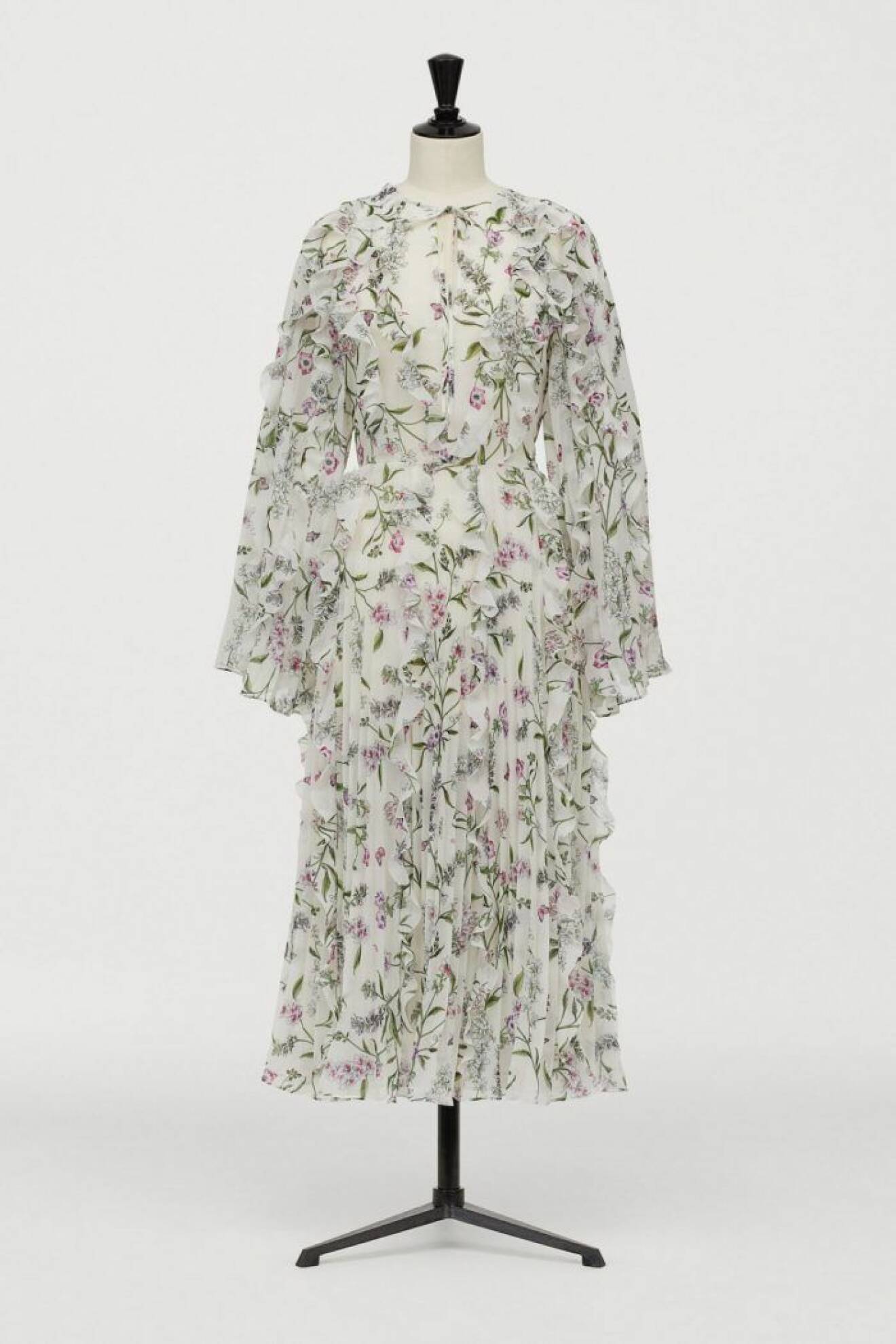 Victorias klänning – signerad Giambattista Valli för H&amp;M.