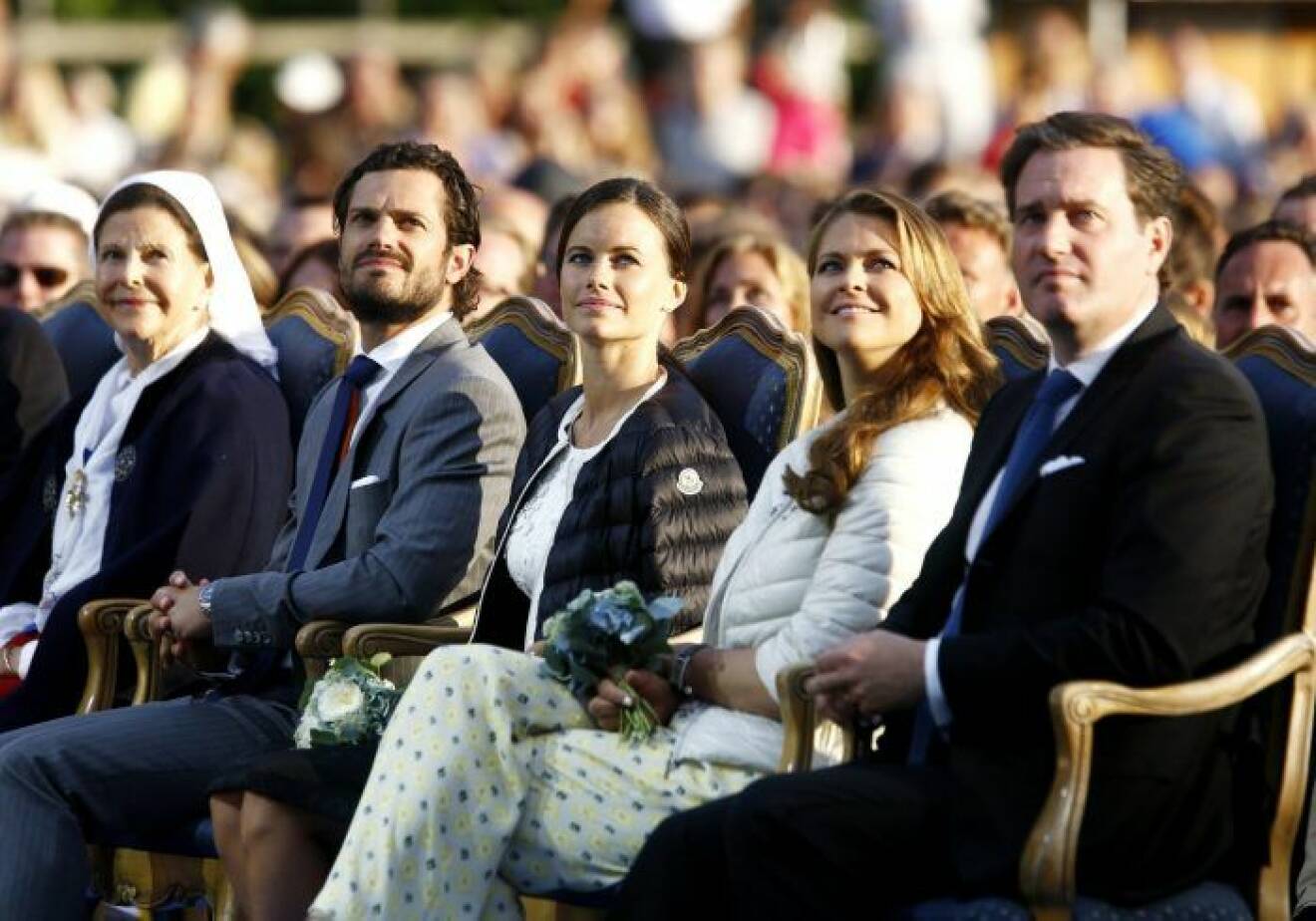 Drottning Silvia, prins Carl Philip, prinsessan Sofia, prinsessan Madeleine och Chris O'neal.