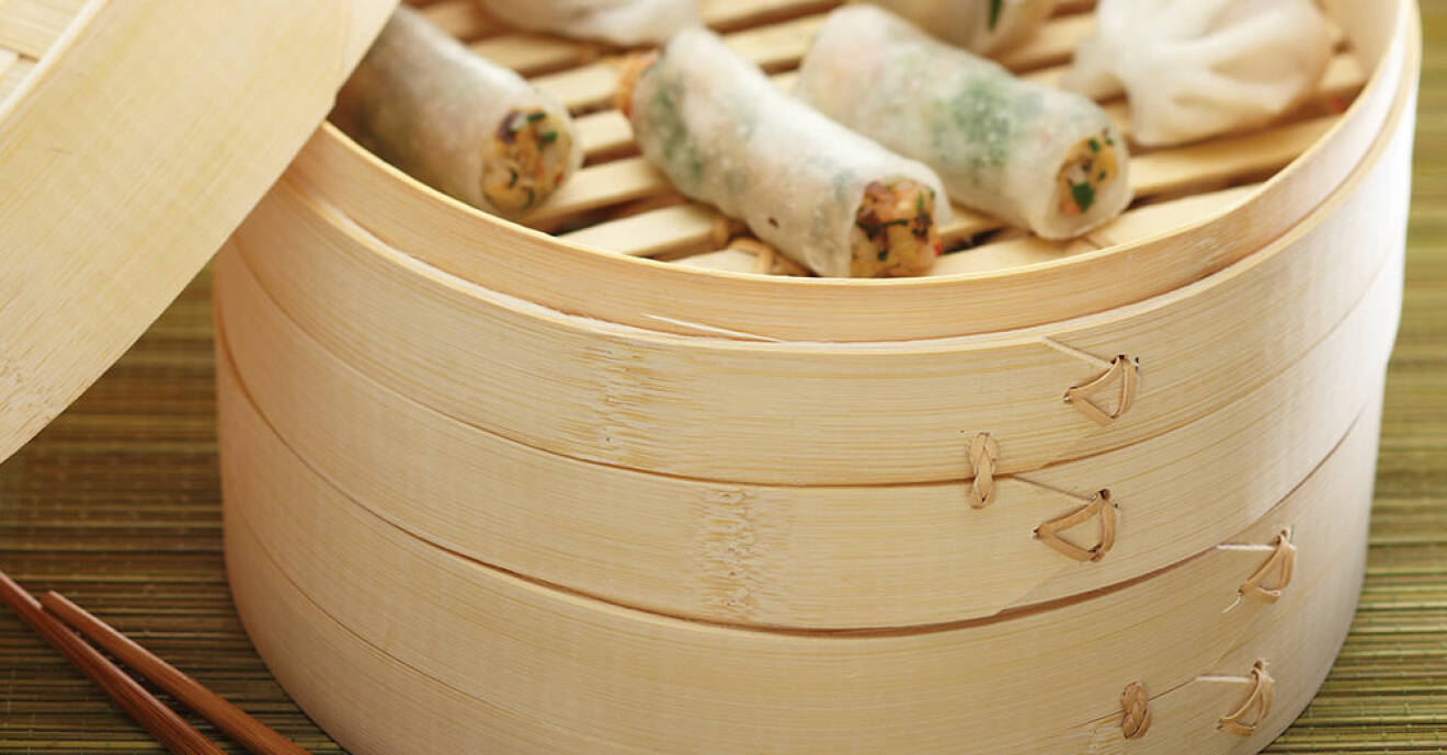 Ångkokare i bambu för dumplings och vårrullar.