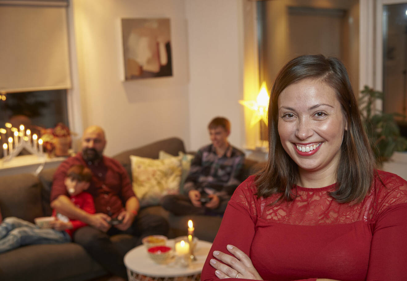 Caroline Vass firar jul med ex och deras respektive och barn – så det blir verkligen fullt hus.
