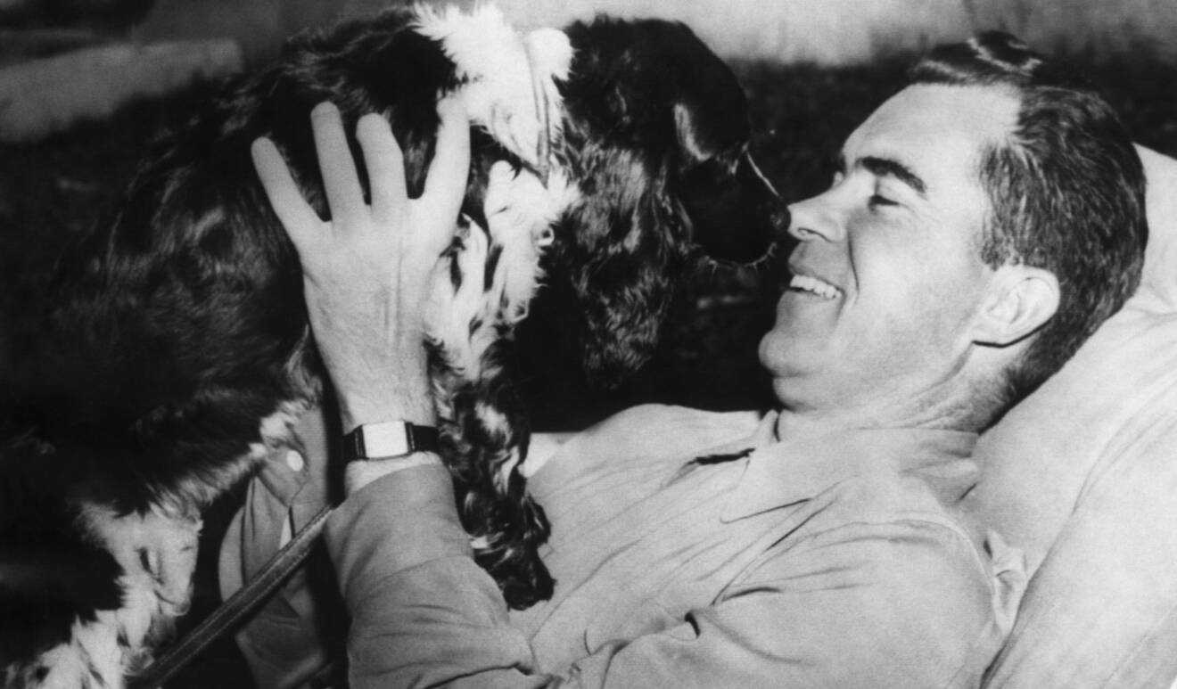 Richard Nixon som presidentkandidat med sin hund Checkers.
