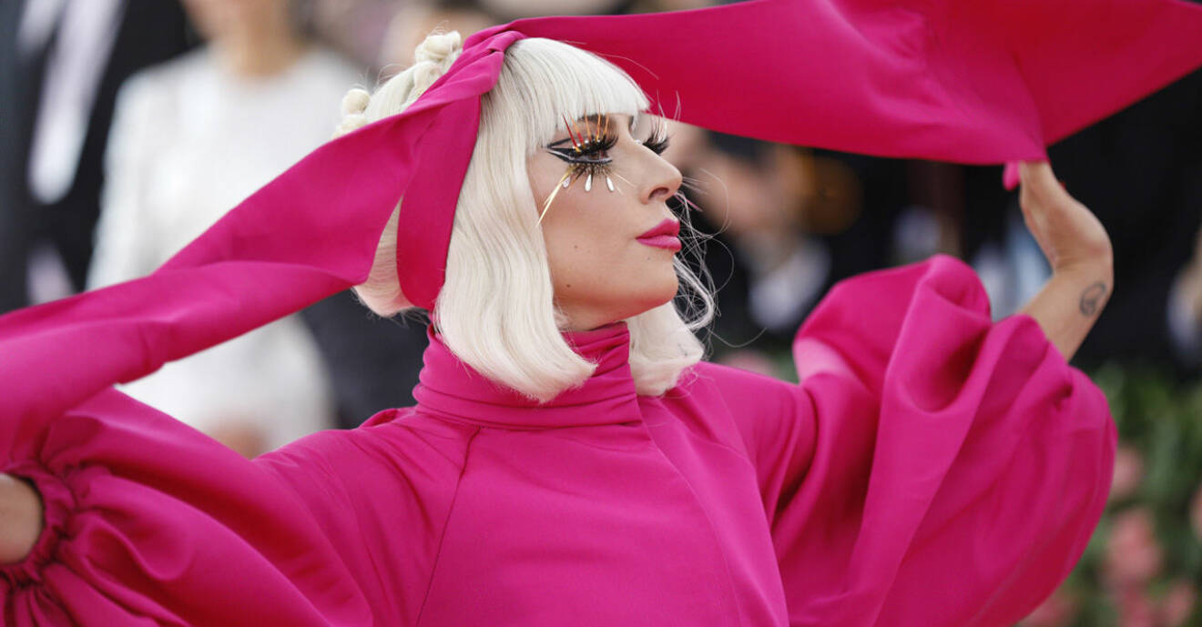 Lady Gaga, som fotograferats i en av sina klassiska utstyrslar, är introvert.