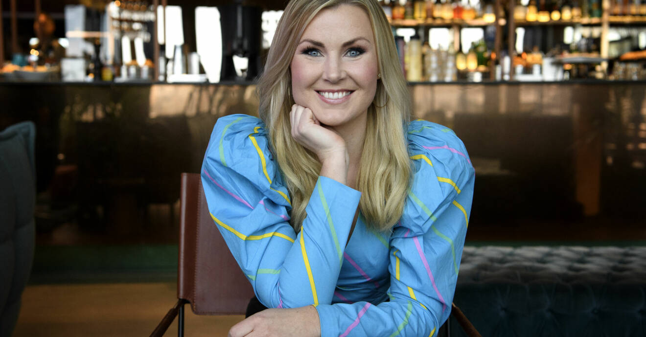Elisa Lindström i blå tröja.