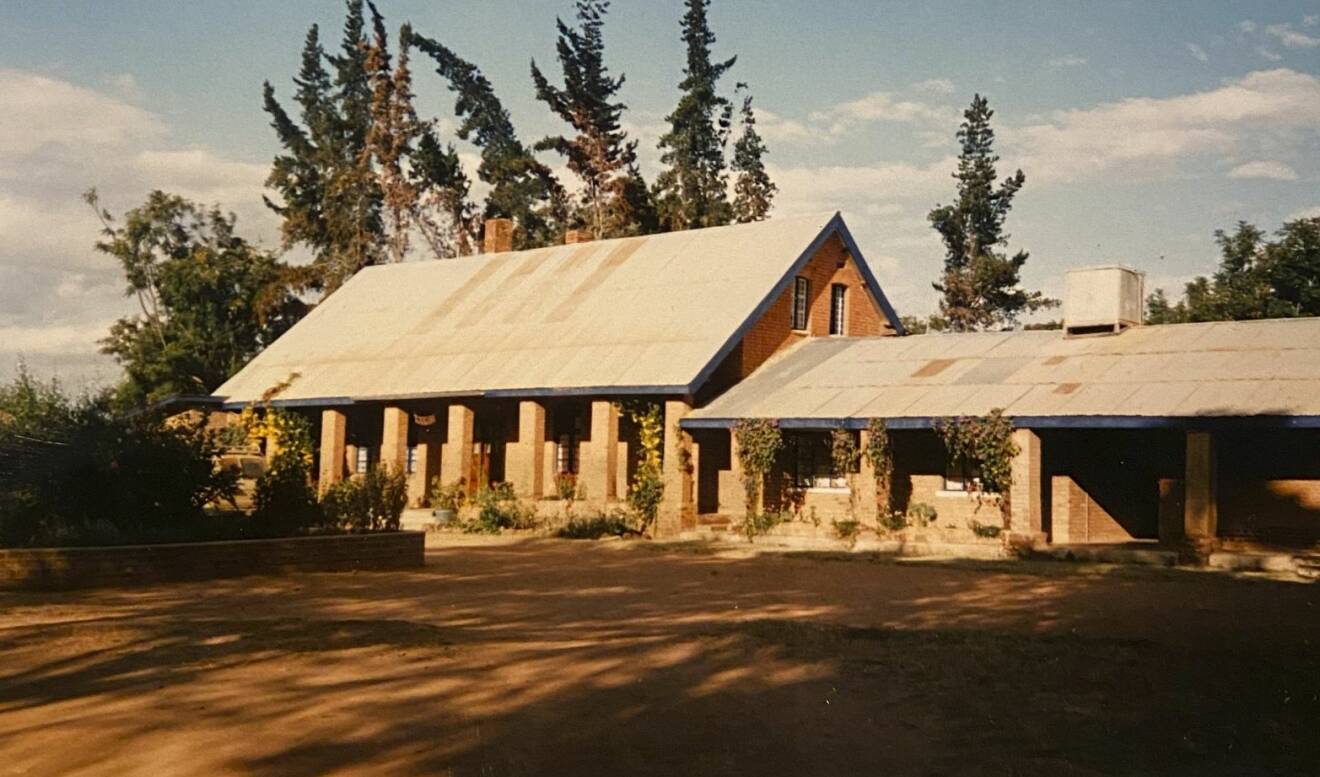 Den internationella internatskolan Kidugala i Tanzania dit Tobias Fogelqvist kom som åttaåring.