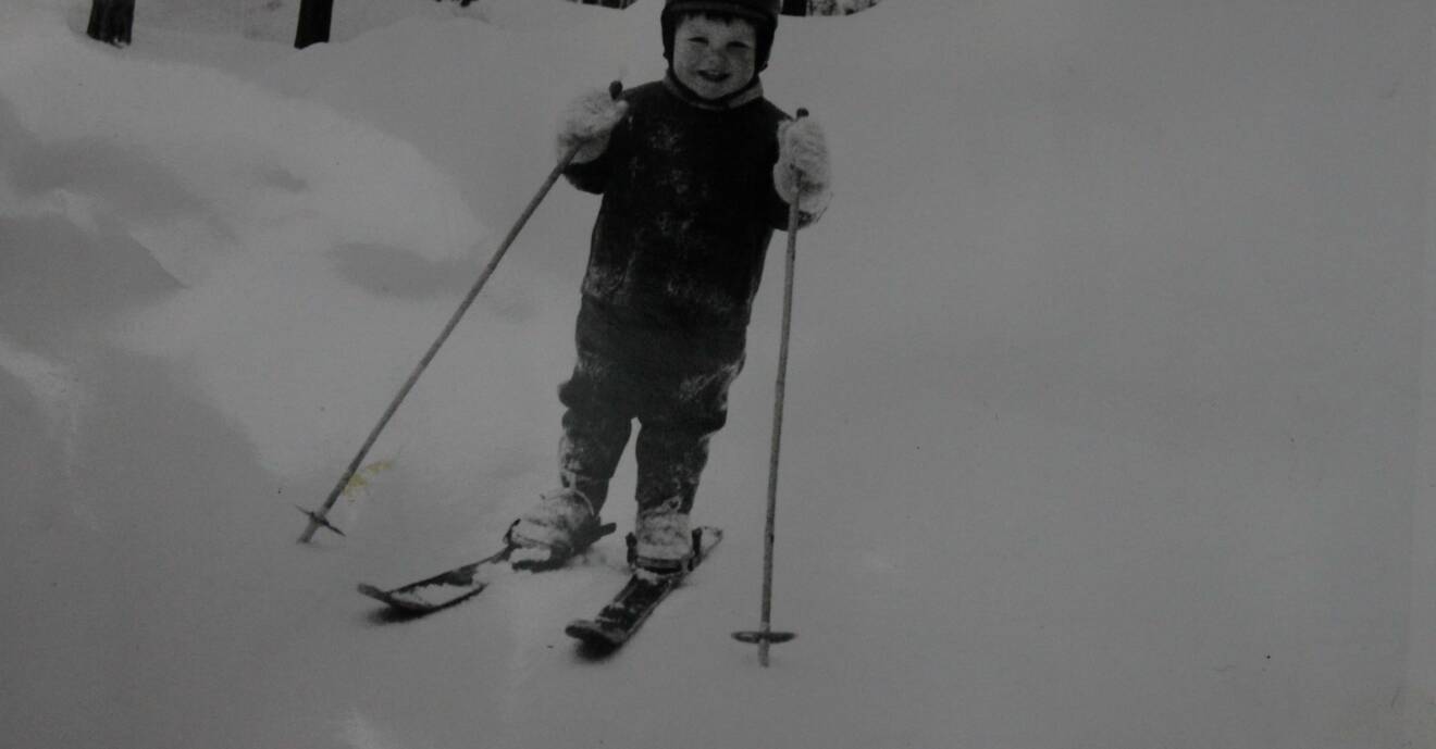Kalle Moraeus började åka skidor redan som barn och älskar skidåkning.