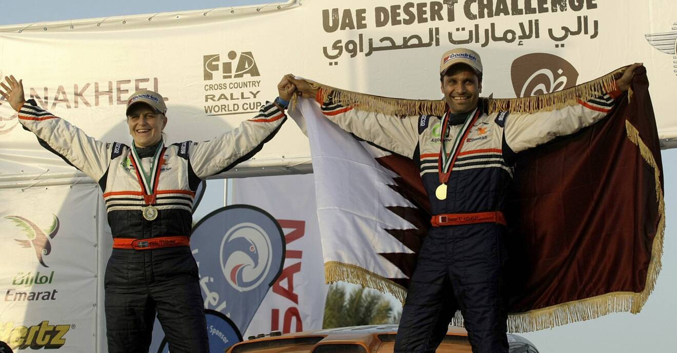 Tina Thörner och Nasser al-Attiyah när de vunnit UAE Desert Challenge