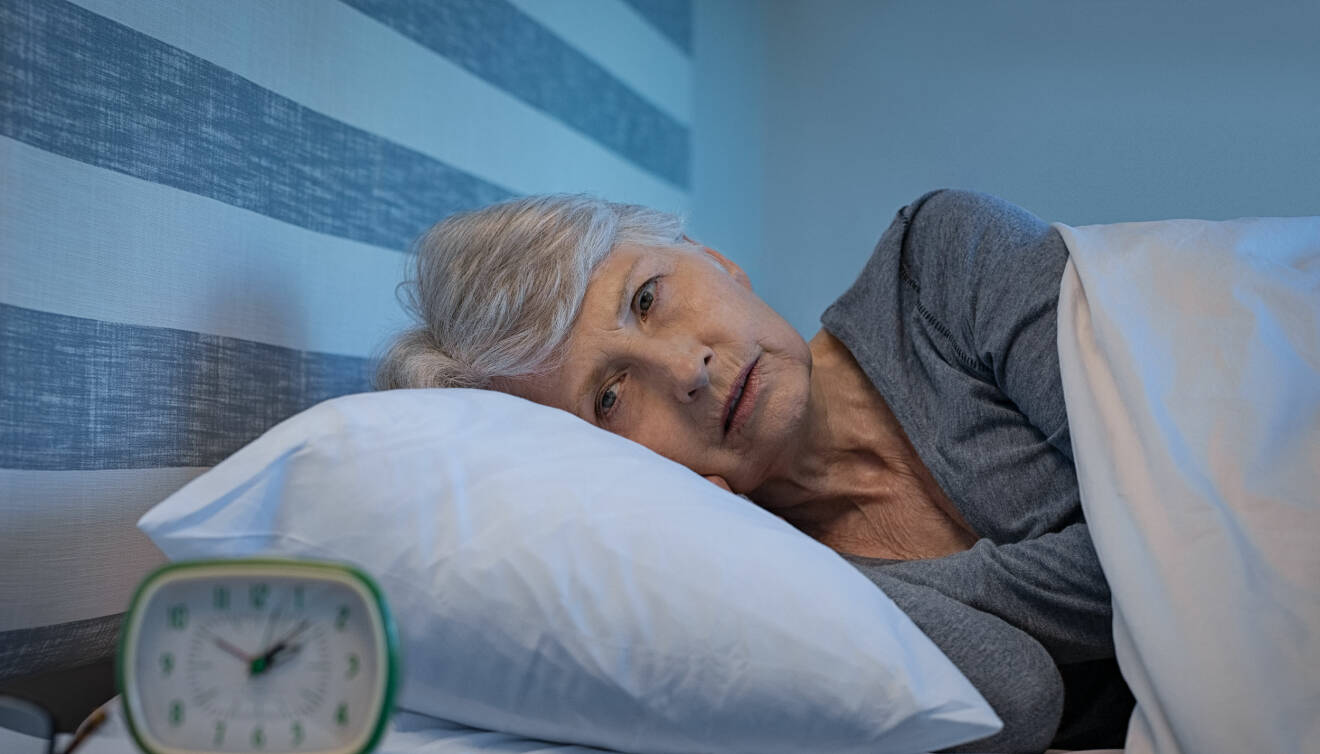 Äldre kvinna med sömnproblem