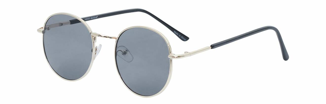 Solbrillor från Vero moda