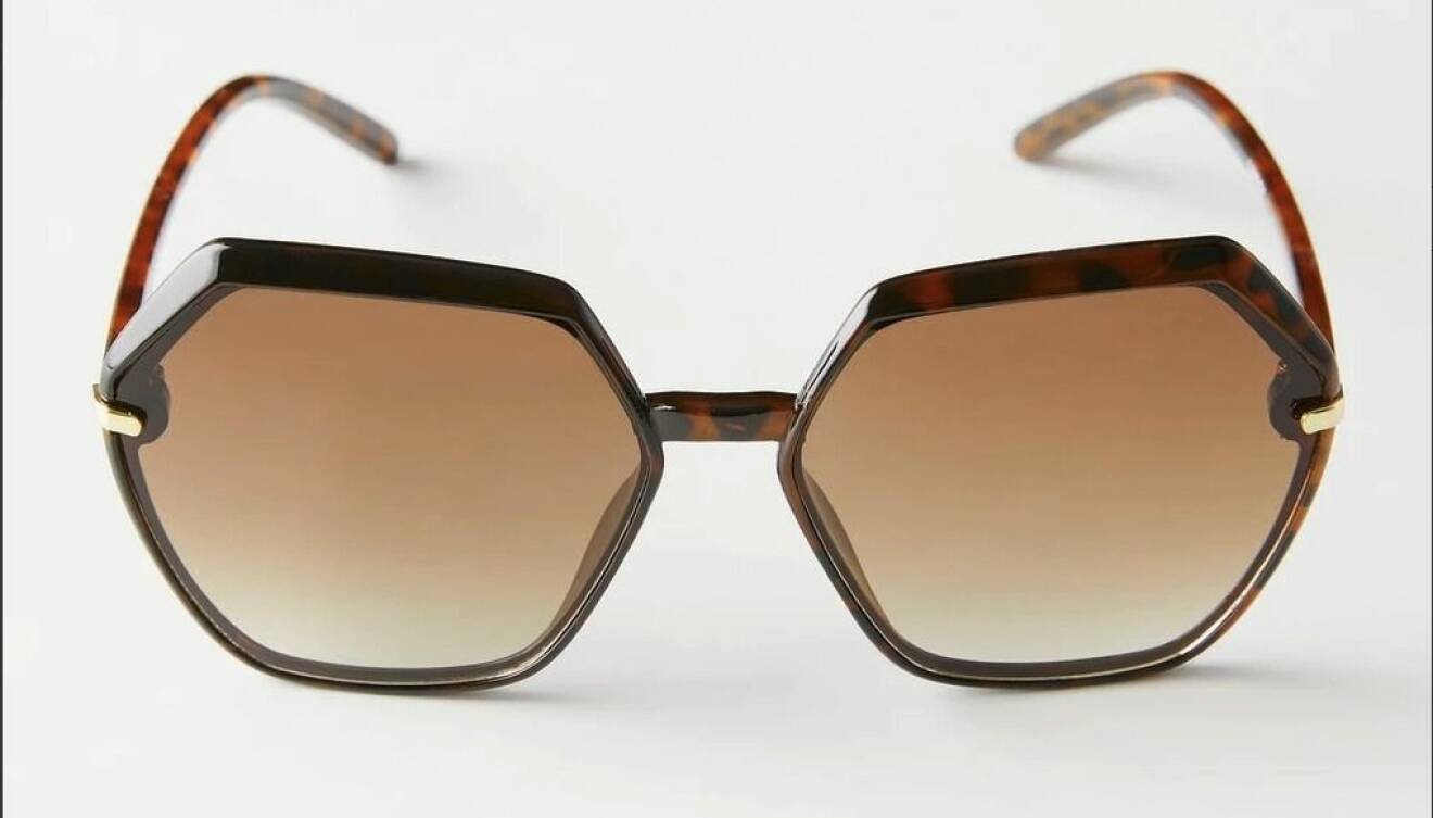 Kantiga solglasögon med smal melerad brun skalm