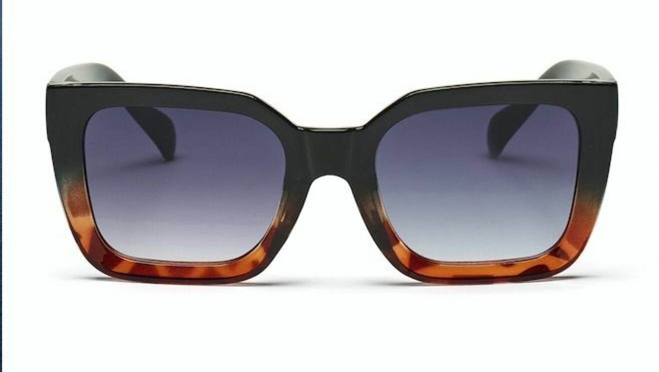 Solglasögon med svart ovandel och brunmelerad underdel, fyrkantiga