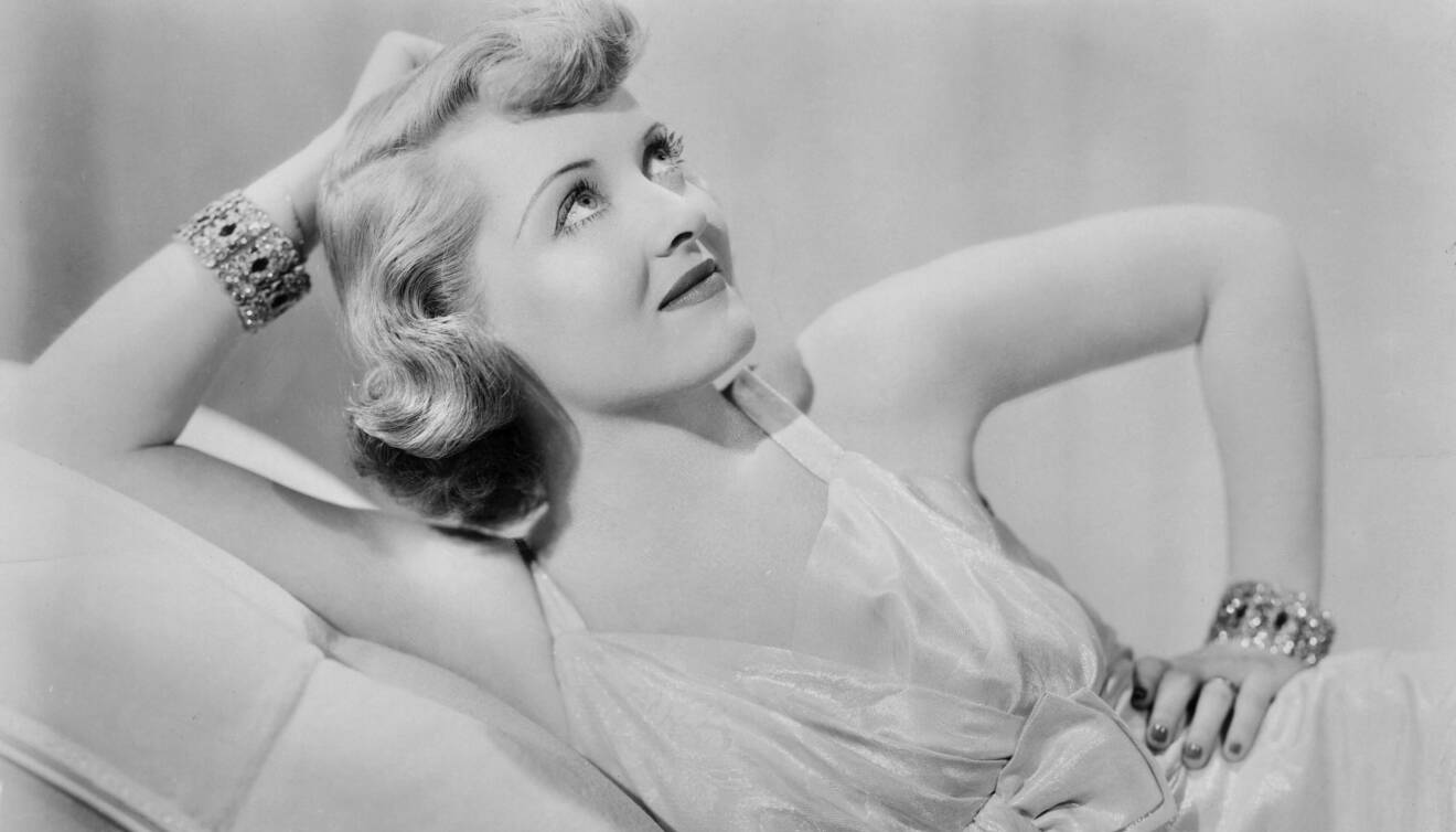 Skådespelaren Bette David år 1937.