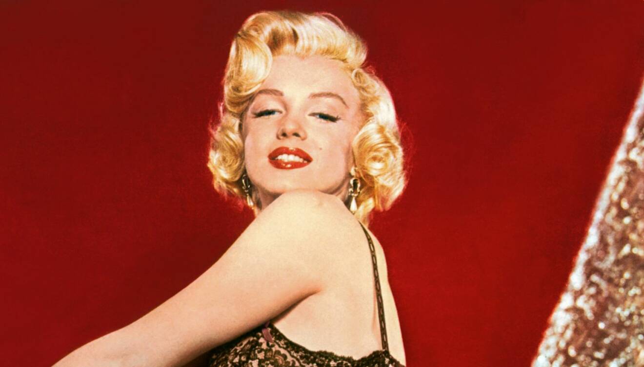 Marilyn Monroe lockigt hår 1956.
