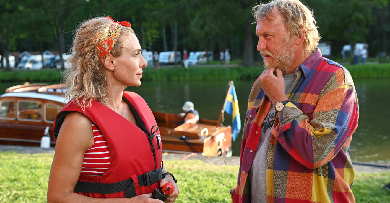 Skådespelarna Eva Röse och Tomas von Brömssen spelar två av huvudrollerna i Göta kanal 4.