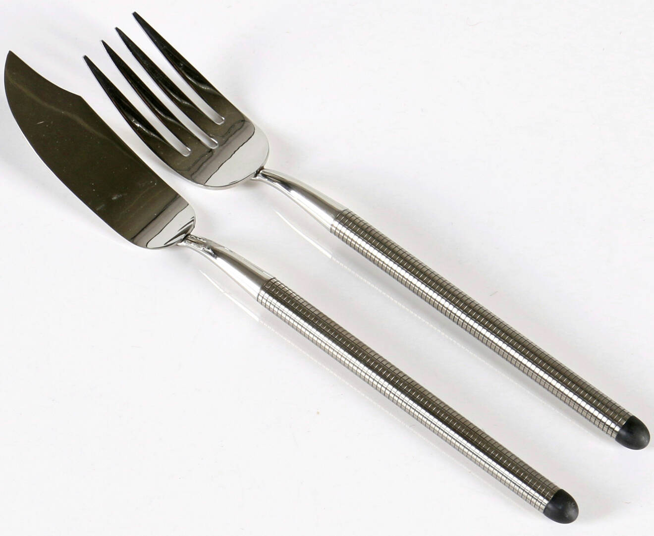 Fiskkniv -och gaffel i serien Petit Point.
