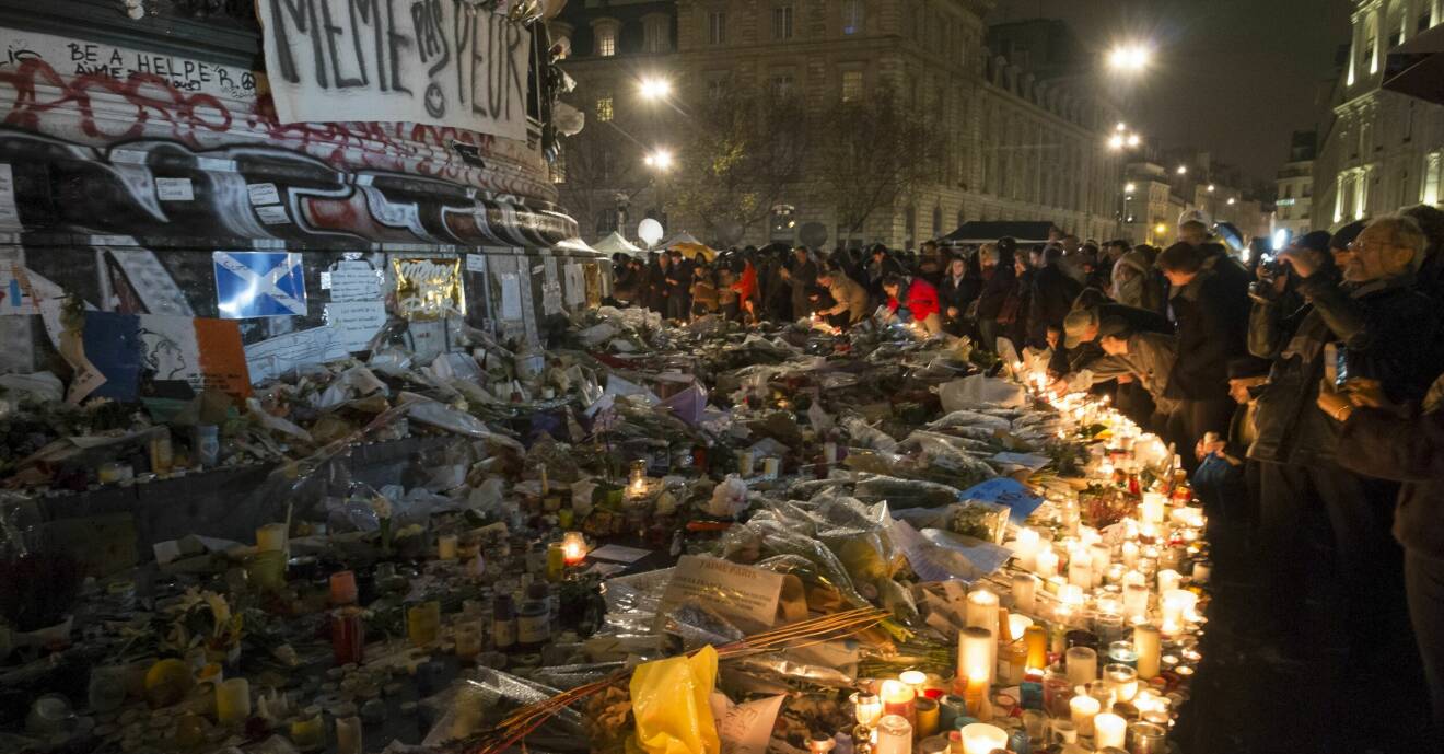 Sorg i Paris efter terrorattackerna 2015