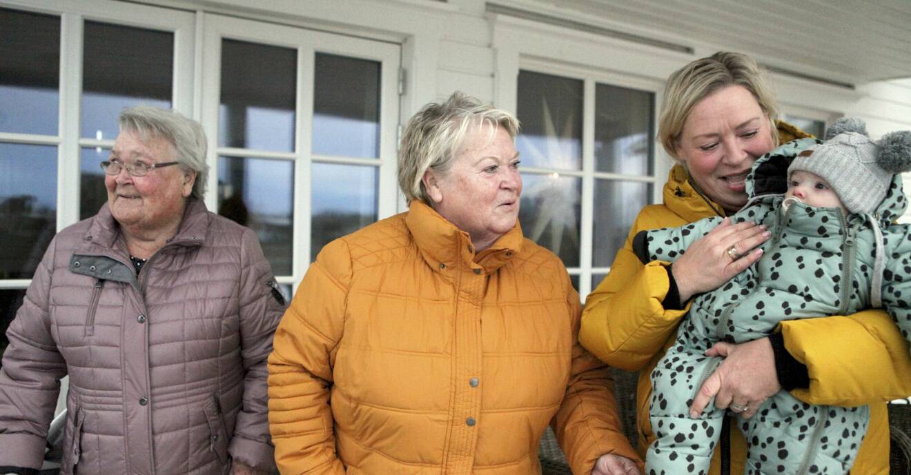 Gunvor Andersson med sin dotter Lisbeth Kinnervall, hennes dotter Heléne Kinnervall och hennes dotterdotter Zoe Storm.