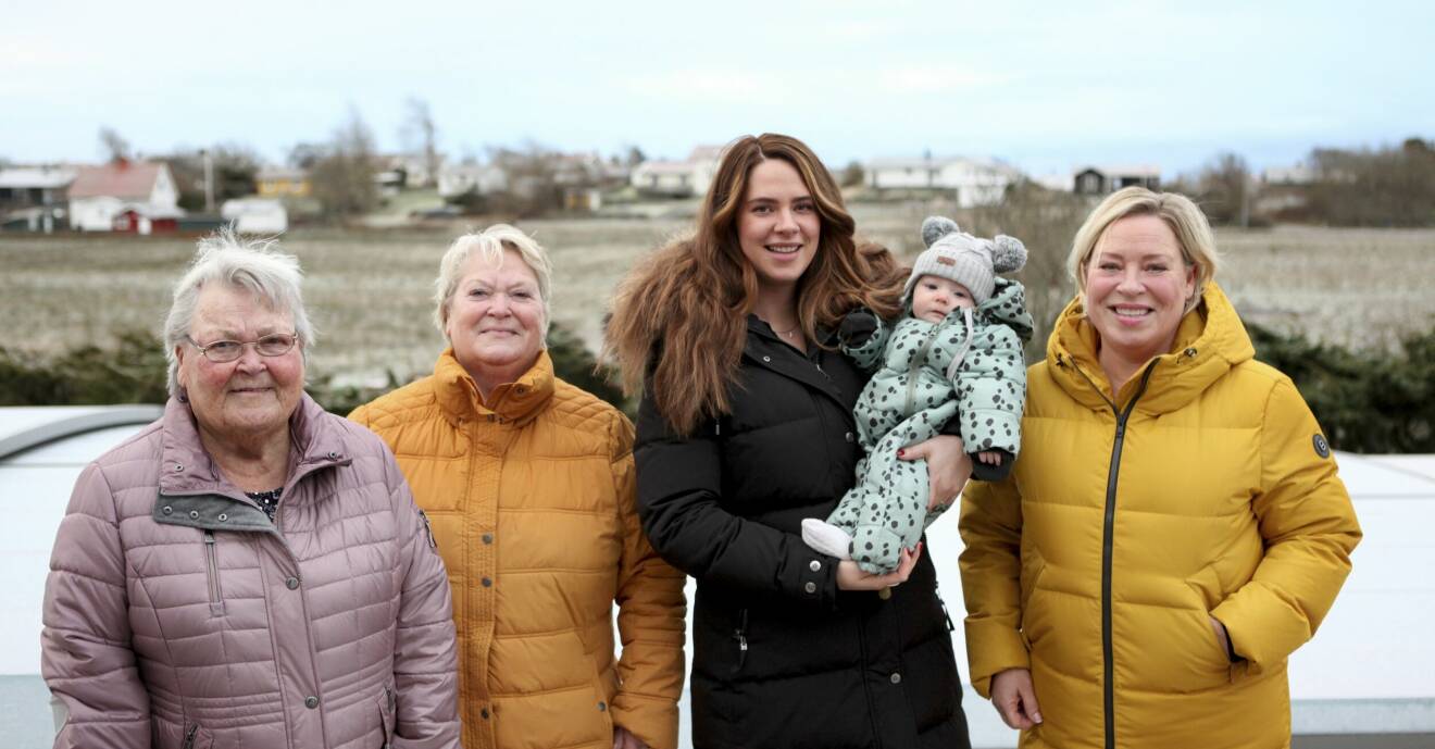 Fem generationer kvinnor: Gunvor Andersson, Lisbeth Kinnervall, Sarah Storm, Zoe Storm och Heléne Kinnervall.