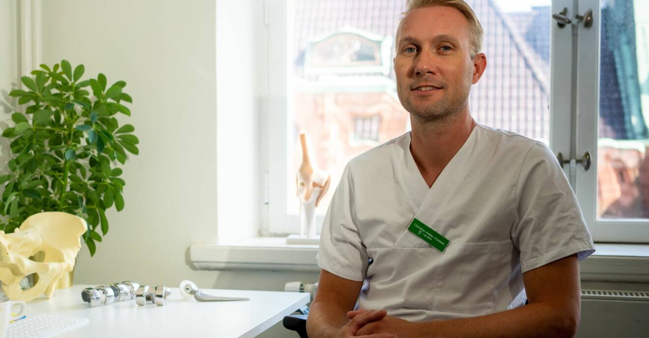 På bild syns Christian Anker-Hansen, specialistläkare i ortopedi och allmänmedicin samt medicinsk rådgivare via Joint Academy.