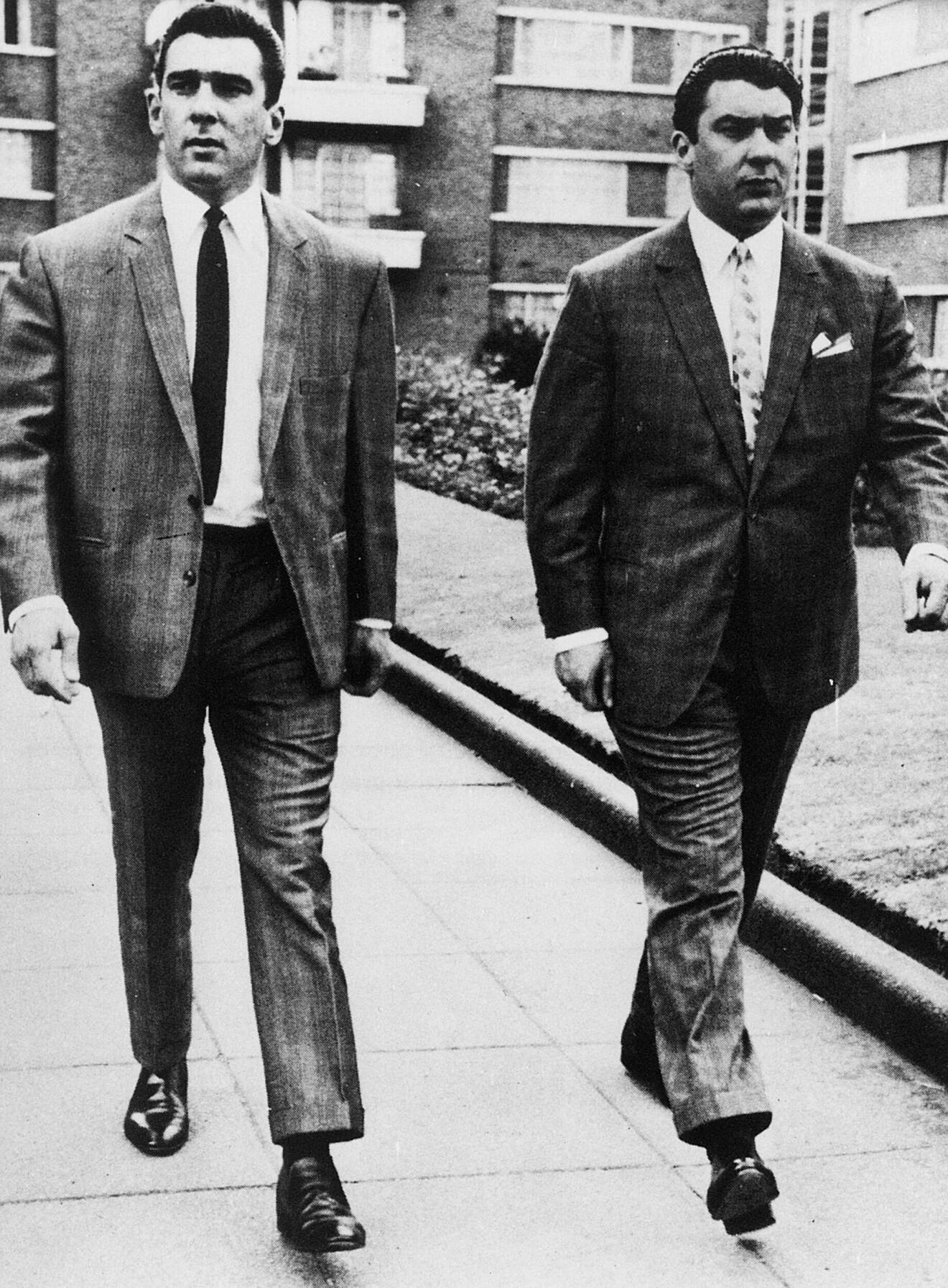 Bröderna Reggie och Ronnie Kray var ökända gangsters i 60-talets London