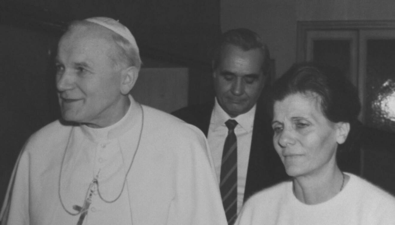 Emanuelas Orlandis föräldrar med påven Johannes Paulus II
