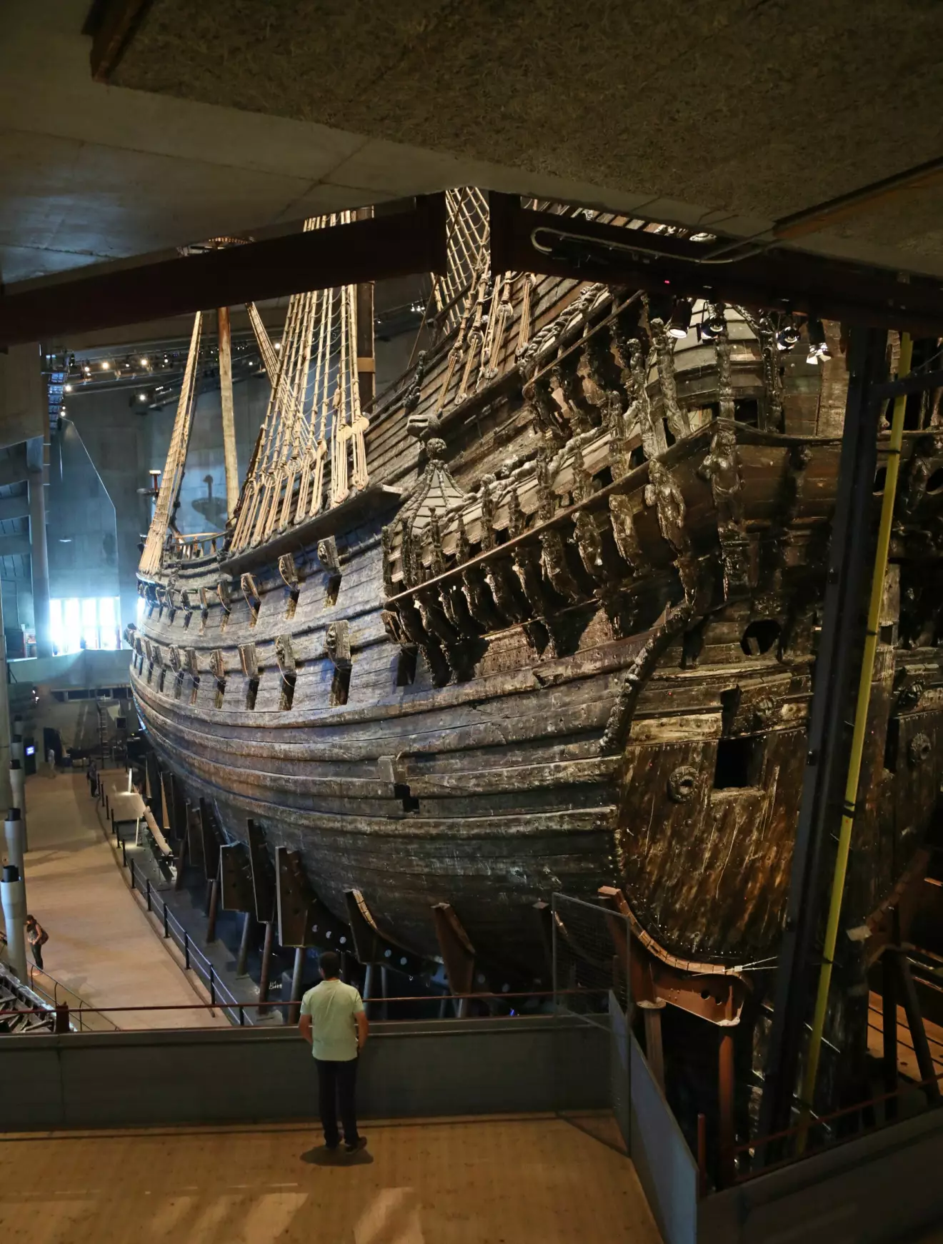 Regalskeppet Vasa är ett svenskt örlogsfartyg som kantrade och sjönk utanför Beckholmen i Stockholms inlopp på sin jungfruresa, den 10 augusti 1628.