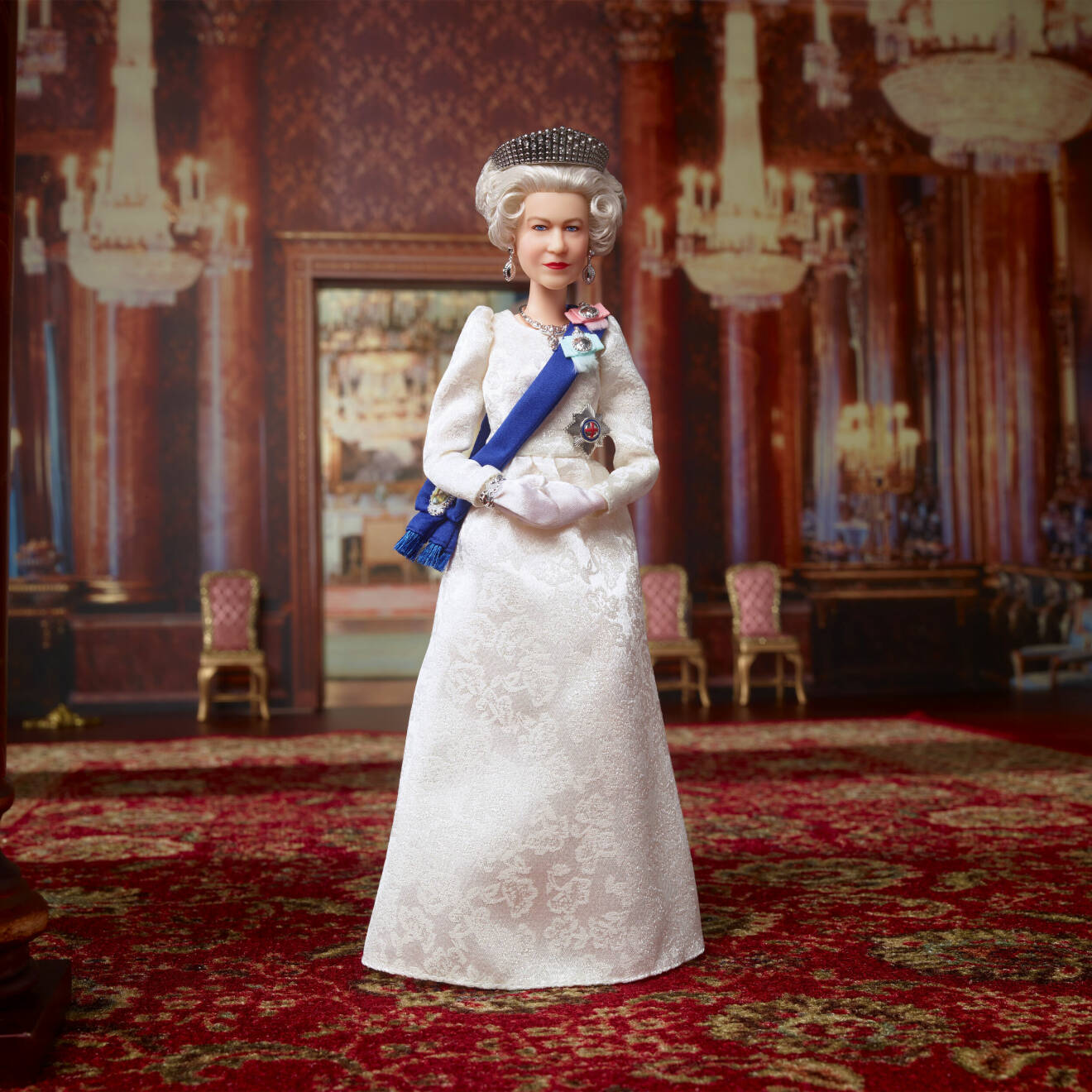 Drottning Elizabeth som barbiedocka