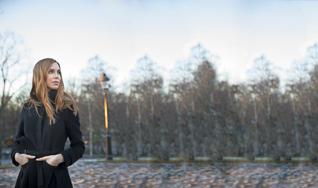 "Jag ser det som ett mirakel att jag blivit fri", berättade Isabel Eriksson i en intervju med Allas. Isabel Eriksson som skrivit ”I bunkerläkarens våld”.