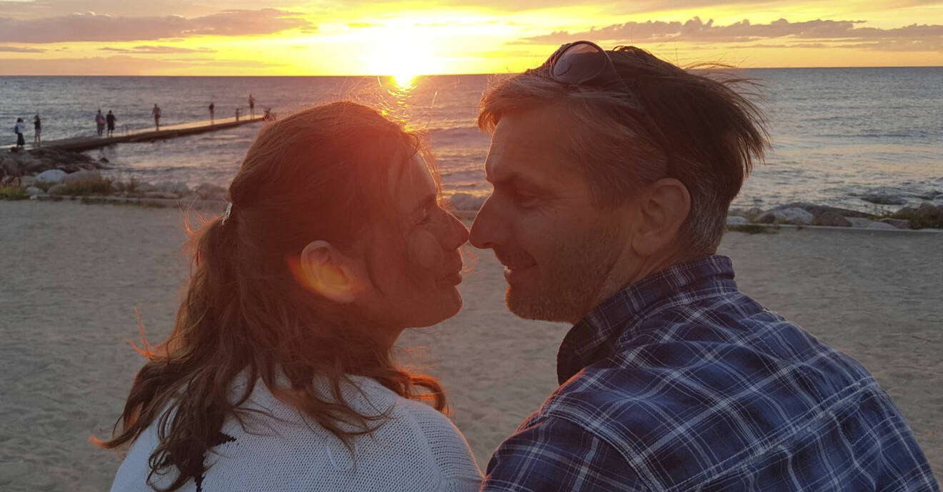 Jeanette och Patrik Bergenstav på stranden i solnedgång 2016.