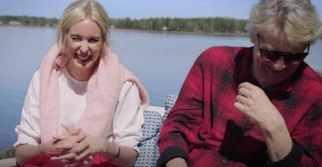 Trots mörka samtalsämnen, är det plats för mycket kärlek och skratt programmet.