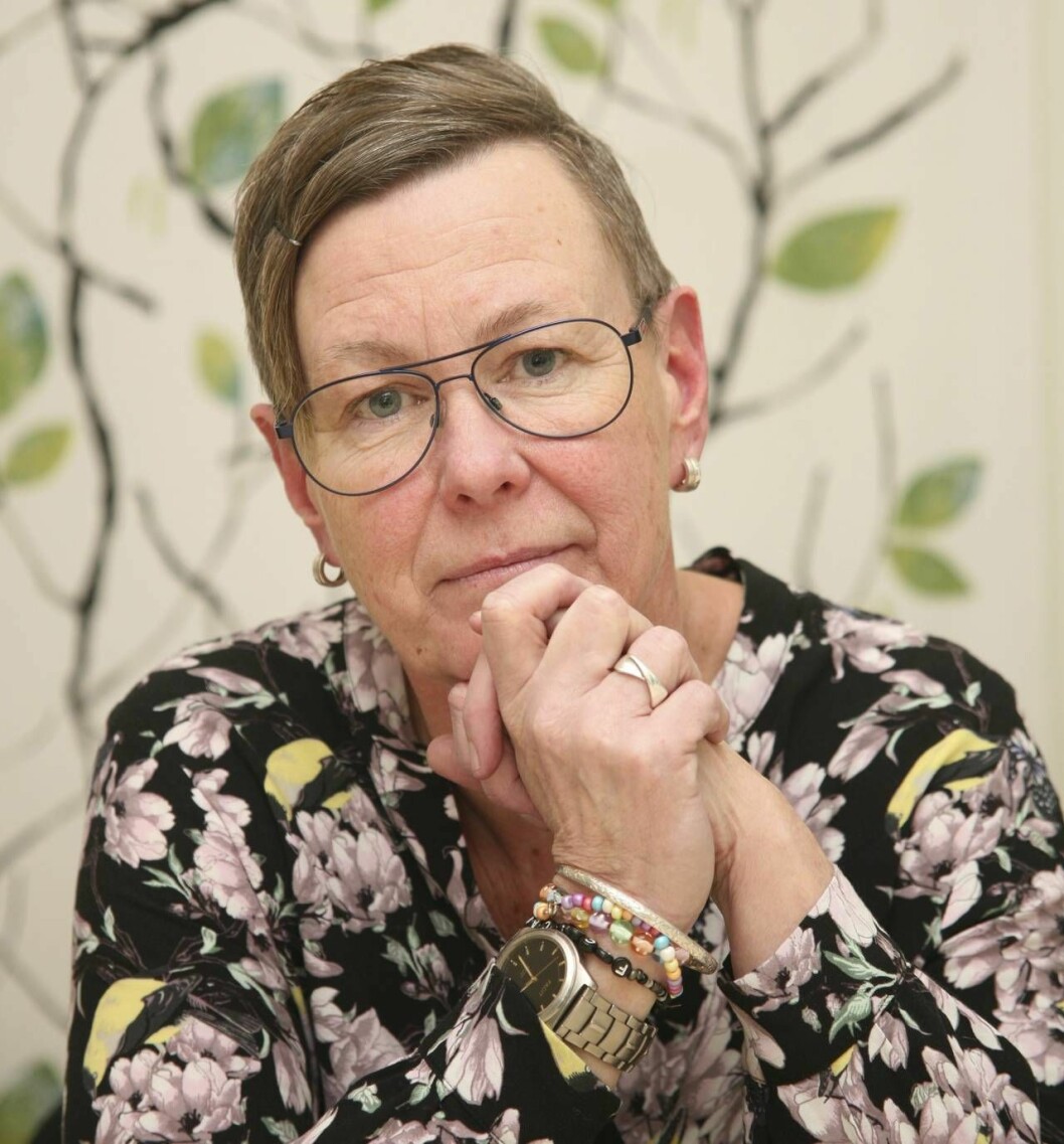 När det gjorde som mest ont såg Jessica inte meningen med livet längre, hon ville komma till sin älskade man. Foto: Mikael svensson. Jessica ser fundersam ut.