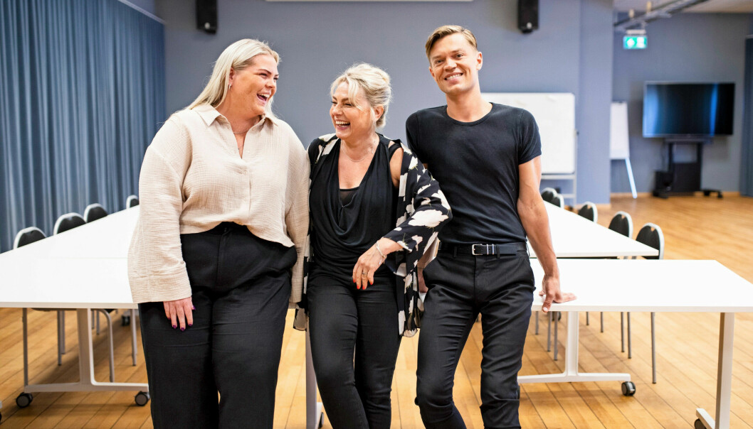Till sin hjälp att hissa eller dissa alla talanger har han nykomlingarna Johanna Nordström, Helena Bergström och Viktor Norén. Johanna Nordström, Helena Bergström och Viktor Norén.
