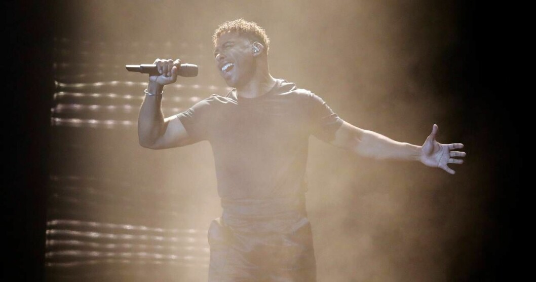 Foto: Sebastian Scheiner John Lundvik uppträder på Allsång på Skansen 25 juni 2019