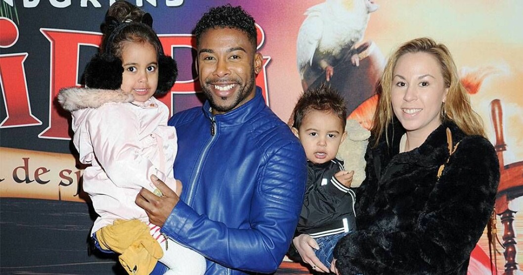 John Lundvik och Jotta med barnen Naomi och Michael. 
