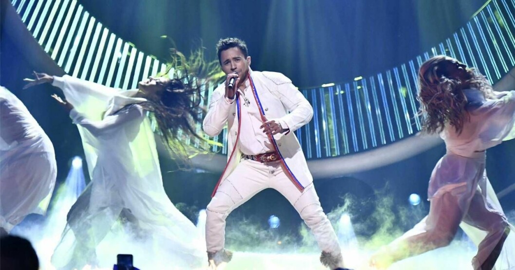 Jon Henrik Fjällgren framför <em>Norrsken (Goeksegh)</em> i deltävling 3 av <em>Melodifestivalen</em> 2019. Foto:Peter Wixtröm/Aftonbladet/TT Jon Henrik Fjällgren framför Norrsken i deltävling 3 av Melodifestivalen 2019