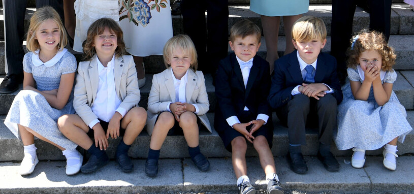 Vilket gäng! Från vänster prinsessan Leonore, prins Alexander, prins Gabriel, prins Oscar, prins Nicolas och prinsessan Adrienne. Kungaparets barnbarn Leonore Alexander Gabriel Oscar Nicolas Adrienne