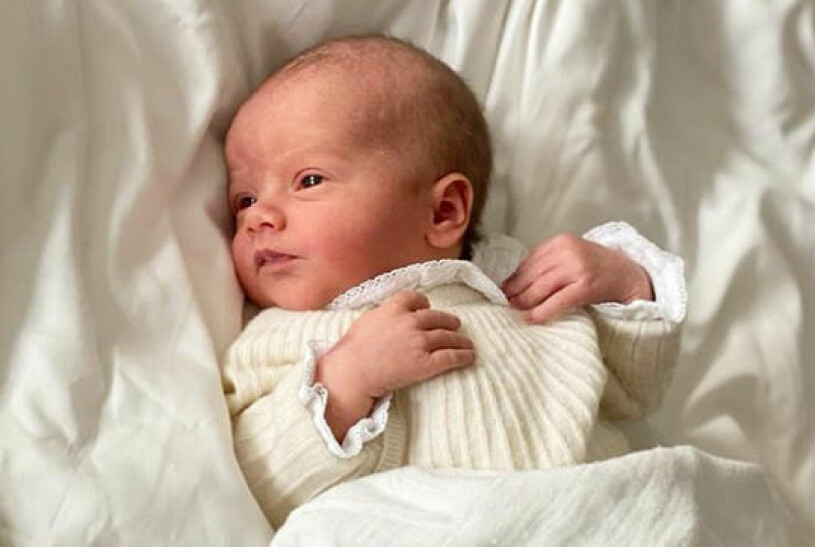 Prins Julian fotograferad av sin pappa prins Carl Philip. Prins Julian nyfödd