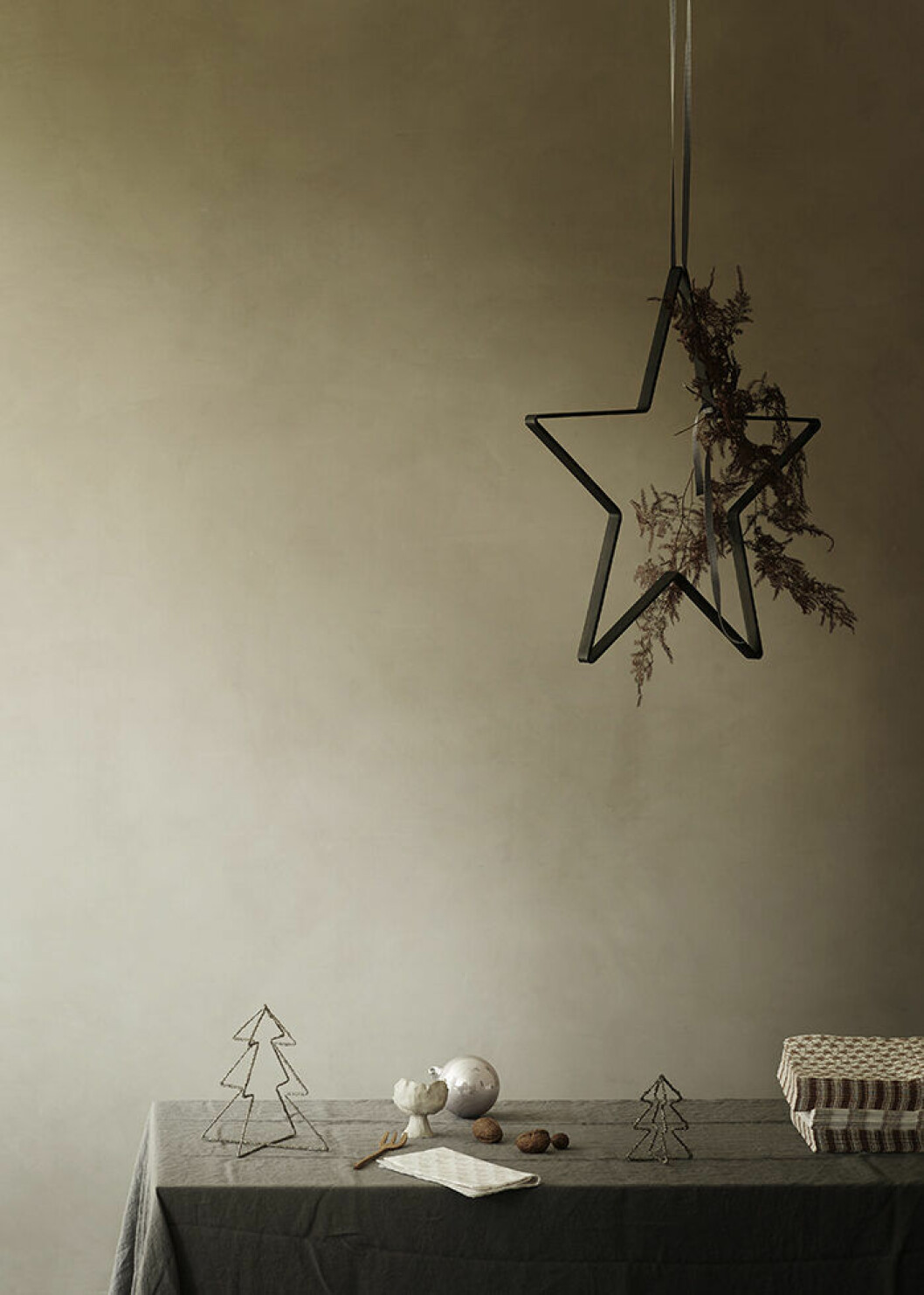 Foto: Tine K Home Minimalistisk design på julens dekorationer hos Tine K Home