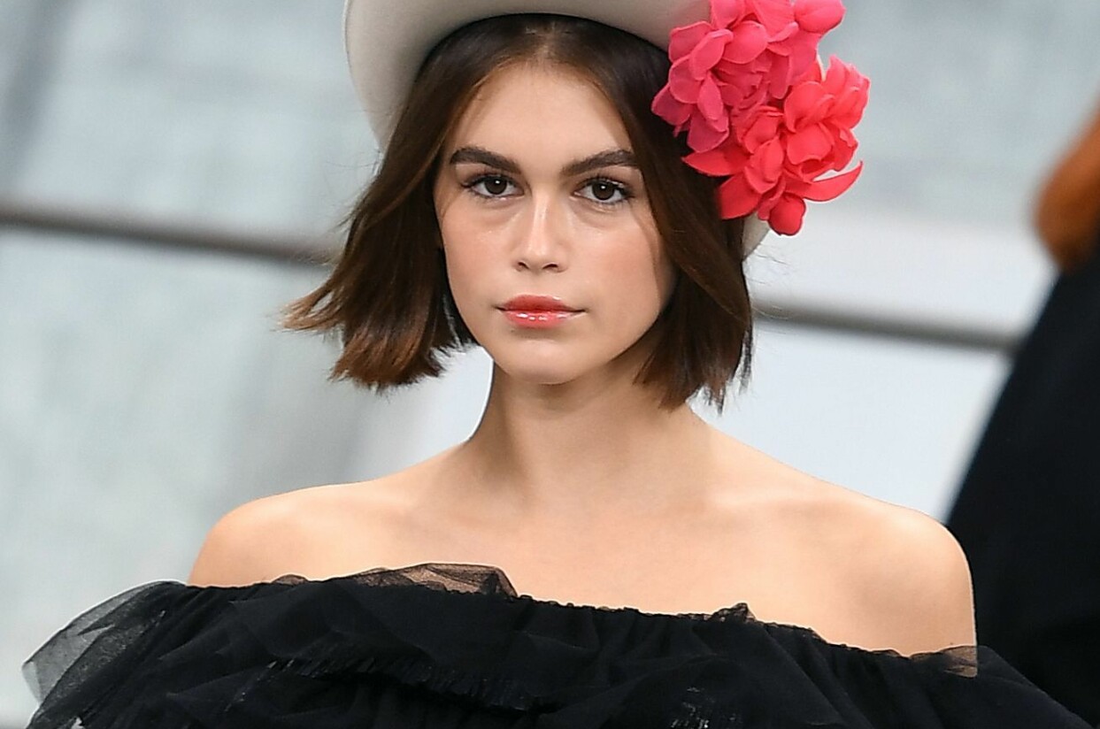 Modellen Kaia Gerber för Chanel, våren/sommaren 2020. Foto: Camera Press/TT Kaia Gerber för Chanel
