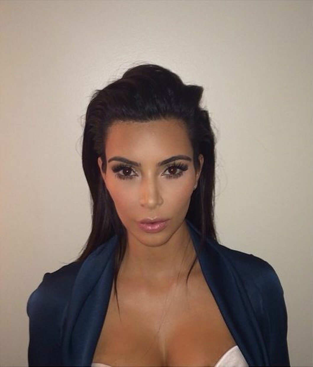 kim kardashian passbild