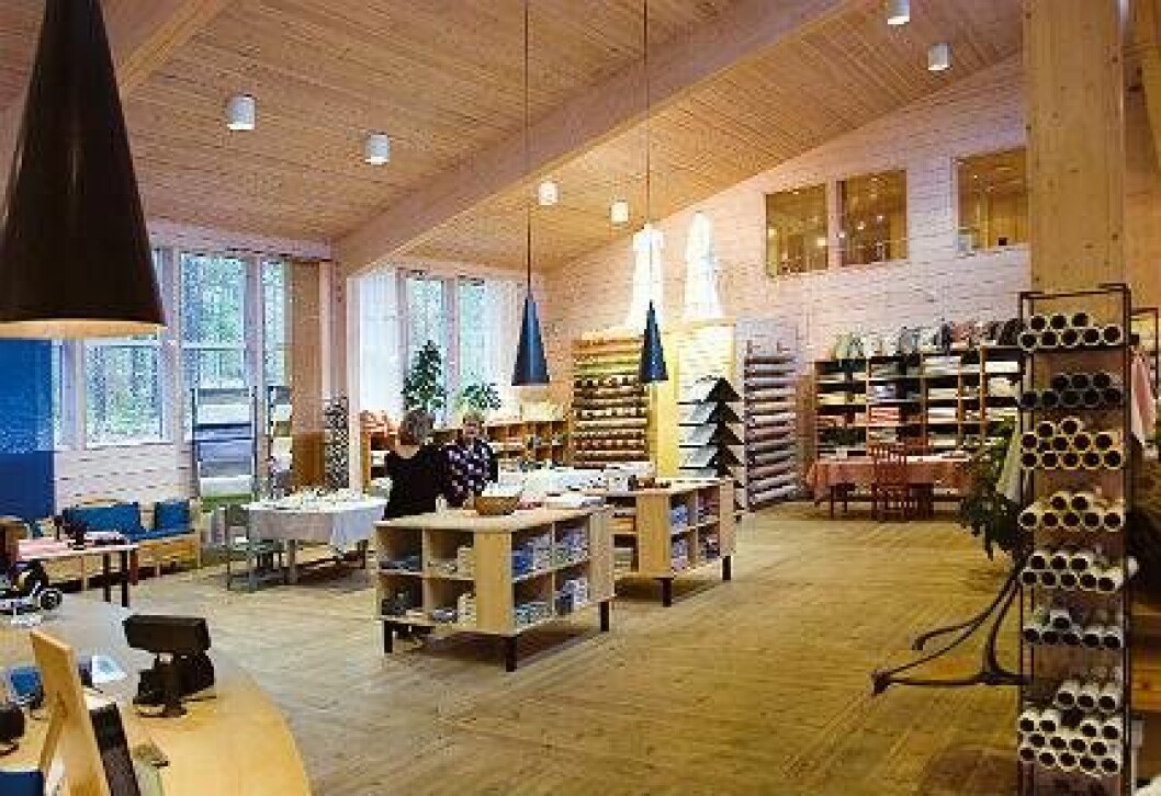 Alla möjliga sorters linnevävnader finns i värmländska Klässbol.