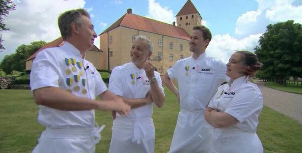 Tareq Taylor, Richard Waje, Jonas Svensson och Linn Söderström diskuterar tävlingen efteråt. Foto: TV4 Tareq Taylor, Richard Waje, Jonas Svensson och Linn Söderström diskuterar tävlingen efteråt.
