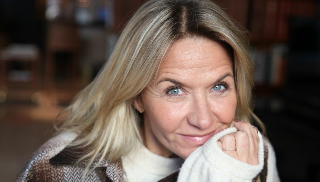 En kärleksförklaring från sonen Filip blev startskottet på Kristins resa mot bättre sjävkänsla. Kristin ser in i kameran och ler.