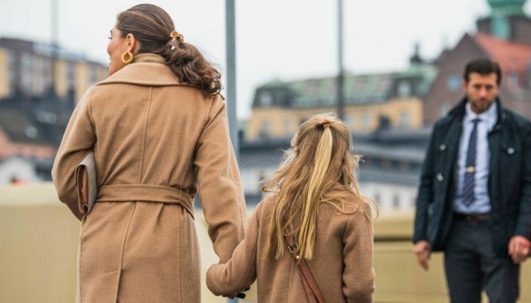 Kronprinsessan Victoria och Estelle.