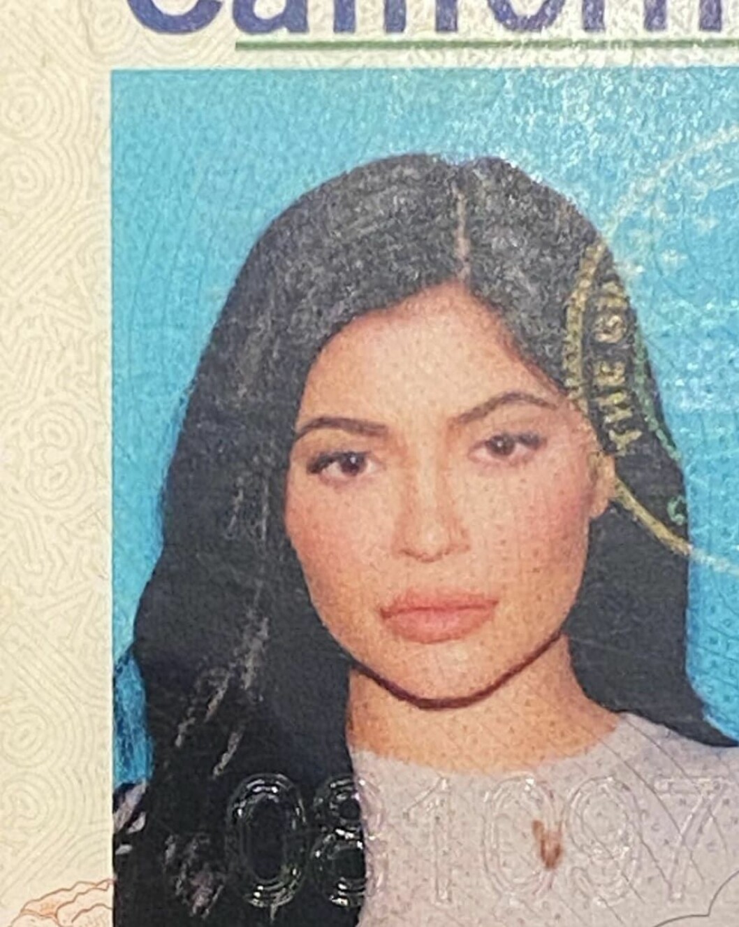 Kylie Jenner pass