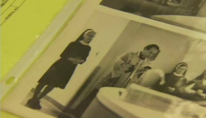 Margaret Pahl, längst till vänster och pastor Gerald Robinson, fångade på bild under en av kyrkans förrättningar. Gerald Robinson och syster Margaret under en av kyrkans förrättningar.